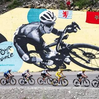 2024 Tour de France wallpaper