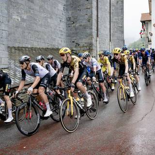 2024 Tour de France wallpaper