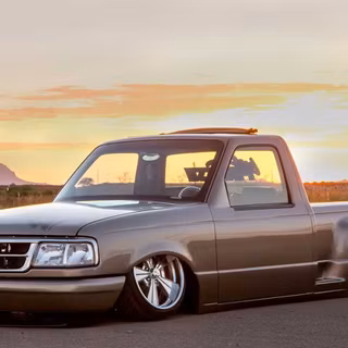 Bagged truck wallpaper