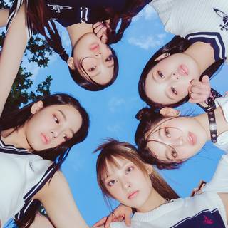 NewJeans iPhone wallpaper