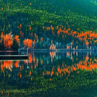 Autumn lake iPad wallpaper
