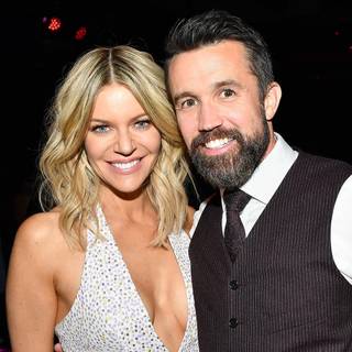 Kaitlin Olson wallpaper