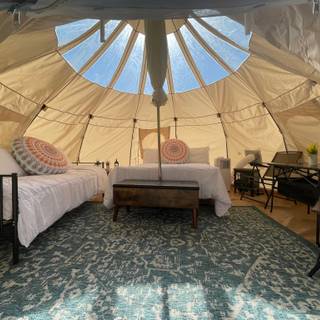 Glamping wallpaper