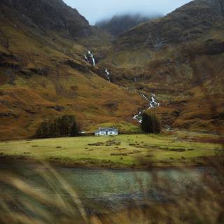 Highlands iPhone wallpaper