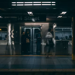 4k subway wallpaper