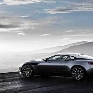 Aston Martin desktop wallpaper