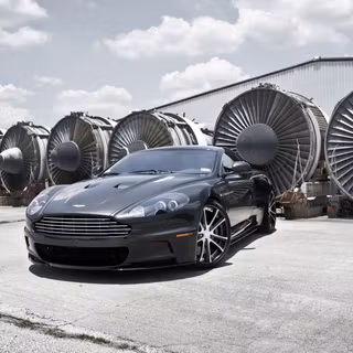 Aston Martin desktop wallpaper