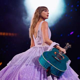 Taylor Swift Wildest Dreams desktop wallpaper