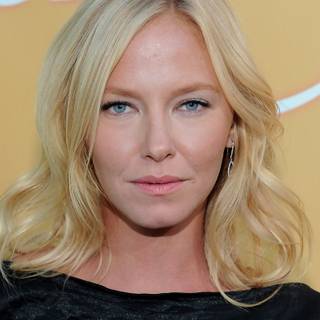 Kelli Giddish wallpaper