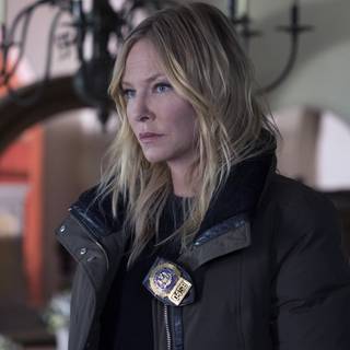 Kelli Giddish wallpaper