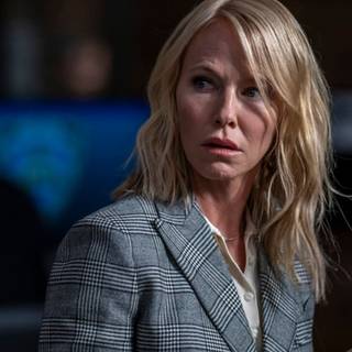 Kelli Giddish wallpaper