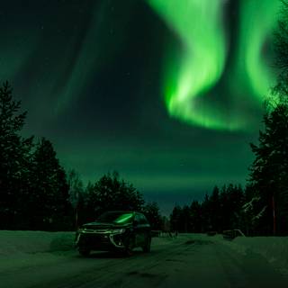 Car winter lights wallpaper
