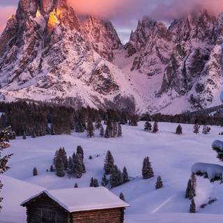 Winter cabin iPhone wallpaper