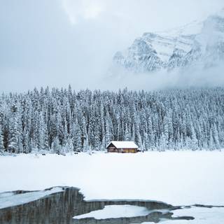 Winter cabin iPhone wallpaper