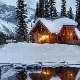 Winter cabin iPhone wallpaper