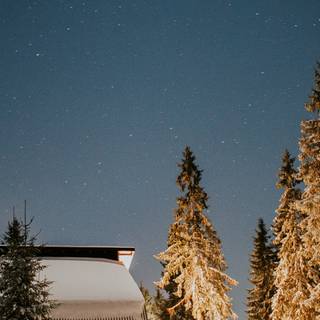 Winter cabin iPhone wallpaper