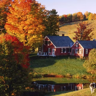 Autumn cabin desktop wallpaper