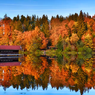 Autumn cabin desktop wallpaper
