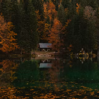 Autumn cabin desktop wallpaper