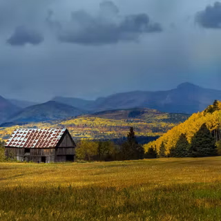 Autumn cabin desktop wallpaper
