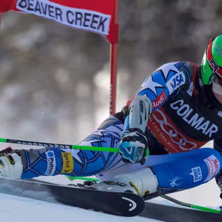 Ski racing wallpaper