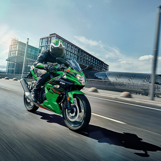 Kawasaki Ninja 125 wallpaper