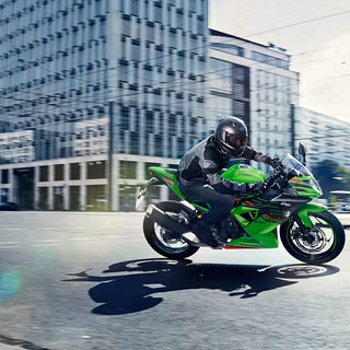 Kawasaki Ninja 125 wallpaper