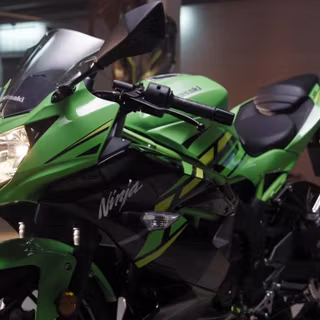 Kawasaki Ninja 125 wallpaper