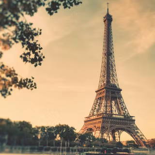 Eiffel Tower vintage wallpaper