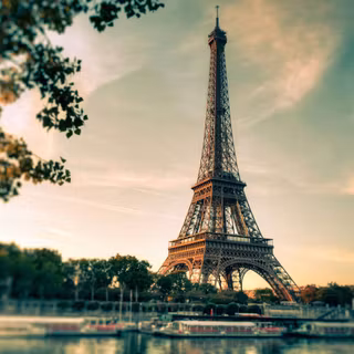 Eiffel Tower vintage wallpaper