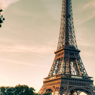 Eiffel Tower vintage wallpaper