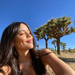 Jenna Ortega PC wallpaper