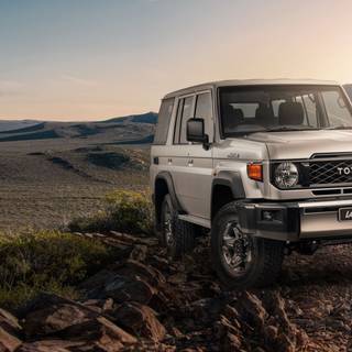 Land Cruiser 70 wallpaper