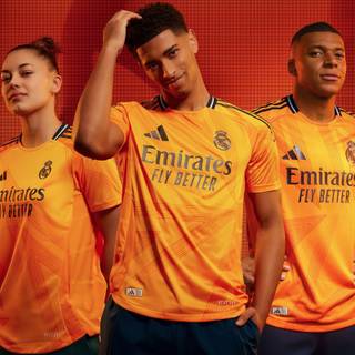 Real Madrid 2024-25 wallpaper