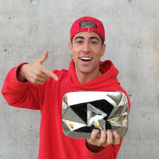 Alejo Igoa wallpaper