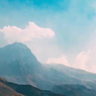 Simple teal desktop wallpaper