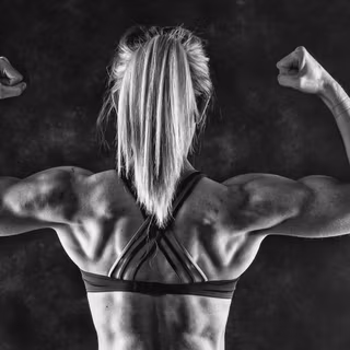 Woman bodybuilder desktop wallpaper