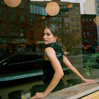 Mariel Molino wallpaper