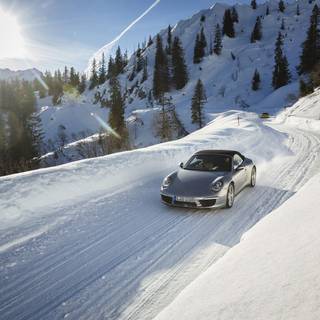 Porsche 911 winter wallpaper