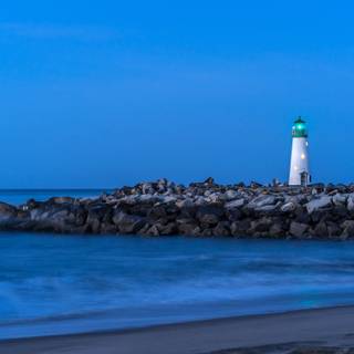 Santa Cruz 4k wallpaper