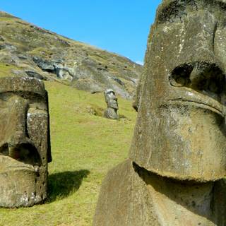 Moai phone wallpaper