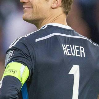 Manuel Neuer phone wallpaper