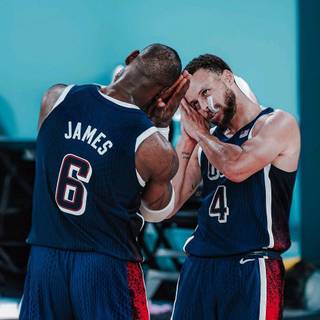 Lebron James and Stephen Curry wallpaper