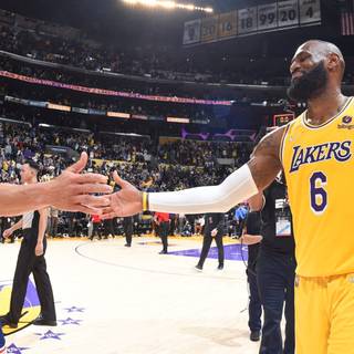 Lebron James and Stephen Curry wallpaper