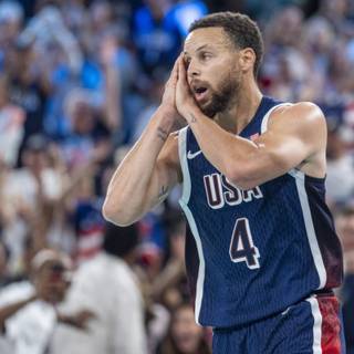 Lebron James and Stephen Curry wallpaper