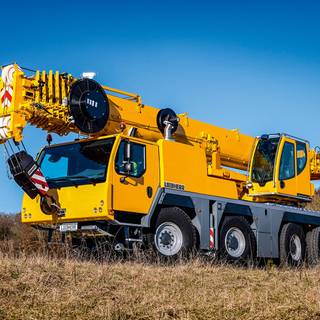 Construction trucks wallpaper