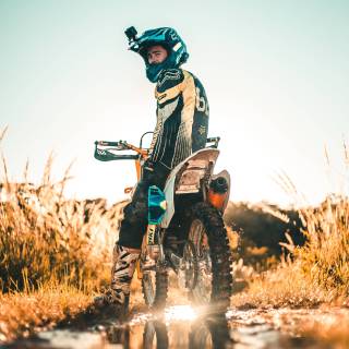Dirt bike riders wallpaper