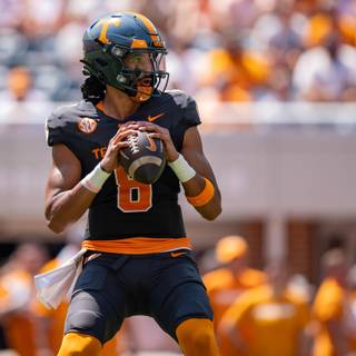 Nico Iamaleava wallpaper