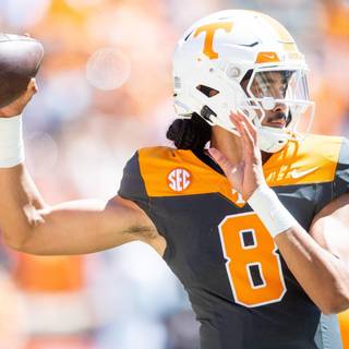 Nico Iamaleava wallpaper