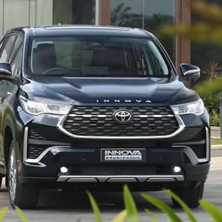 Innova Hycross wallpaper